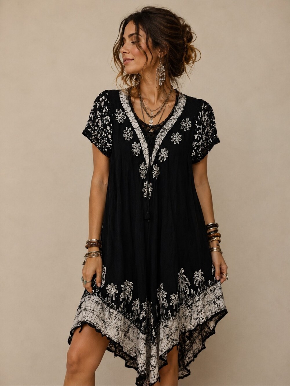 Asha Boho Tunic Dress Size L Black White Floral Embroidered 100% Rayon